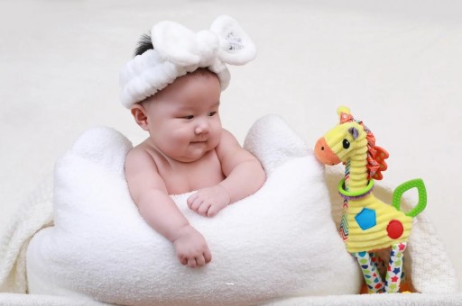 国内七个月人工代生孩子总摇头